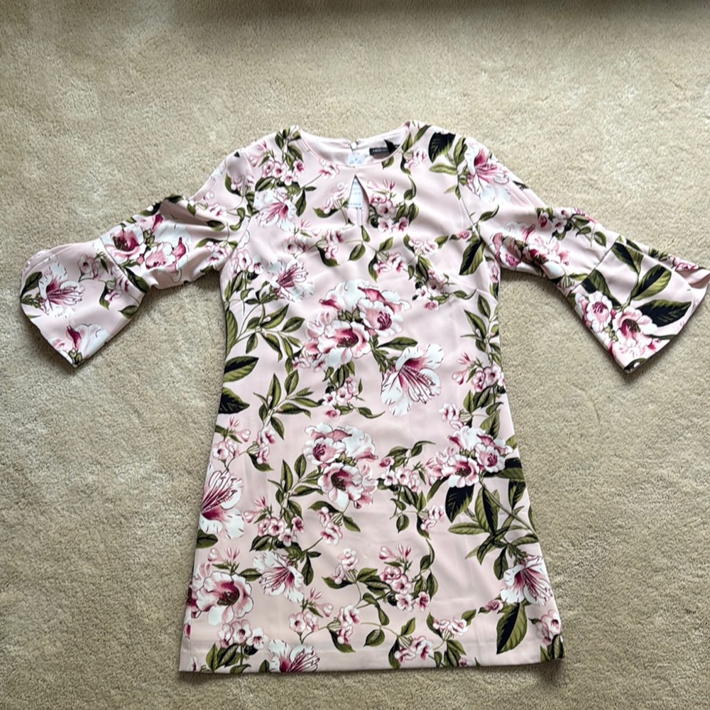 WHBM Kyhl Nk Shift w Petal SIv in Blushing Bloom NWT
